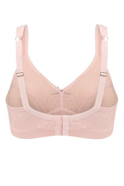 Soft nonwired bra in beautiful lace with refined details