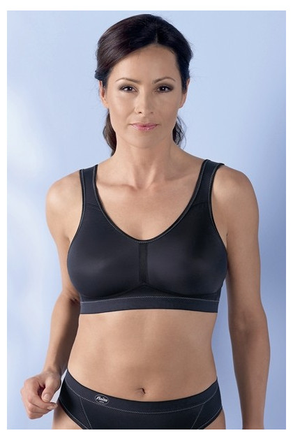 Wireless mastectomy sports bra with cotton cups