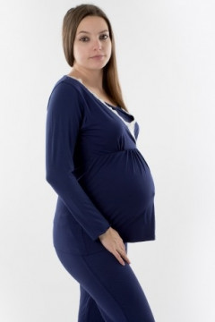 Long-sleeved pregnancy - nursing top with lace at the décolleté. Made of bamboo viscose
