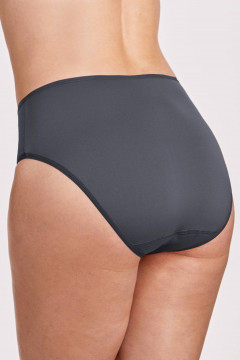 High waist tai slip made of elastic and durable microfiber, suitable for all silhouettes