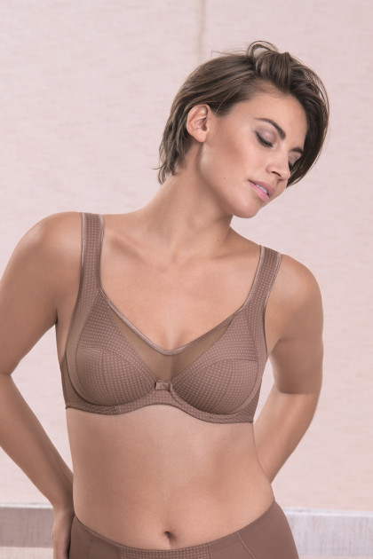 Elegant comfort bra with underwire and tulle