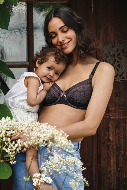 Breastfeeding bra with lace. Perfect hold. Up to J cup.