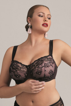 Delicate underwired balconette bra with preformed padded cups