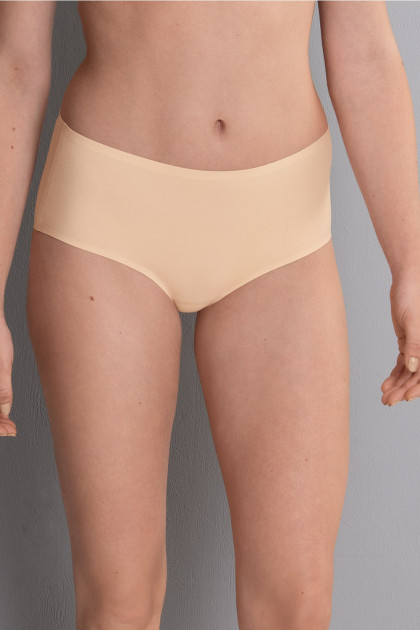 Ψηλόμεσο σλιπ χωρίς ραφές. Από ελαστικό ύφασμα. Δεν διαγράφει