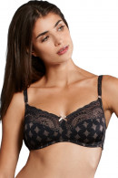 Soft nonwired bra with lace on décolleté