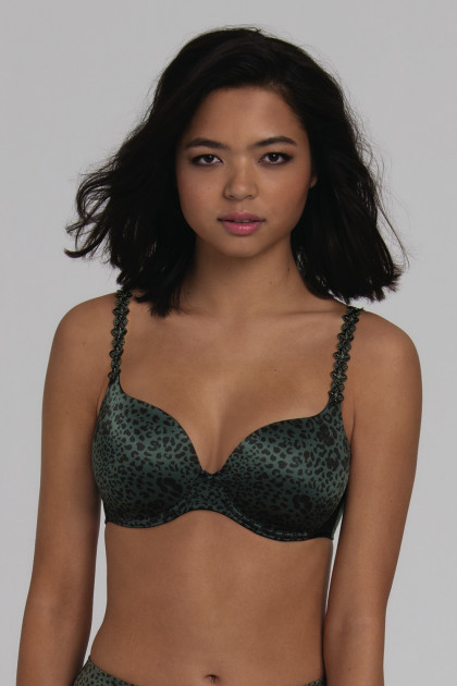 Underwired bra with preformed push up cups for a perfect décolleté