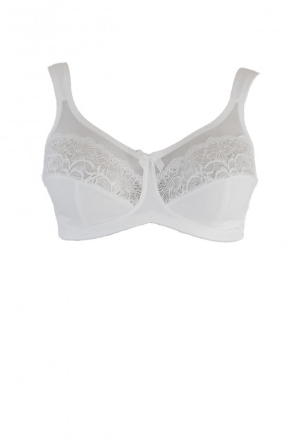 Nonwired bra with lace cups
