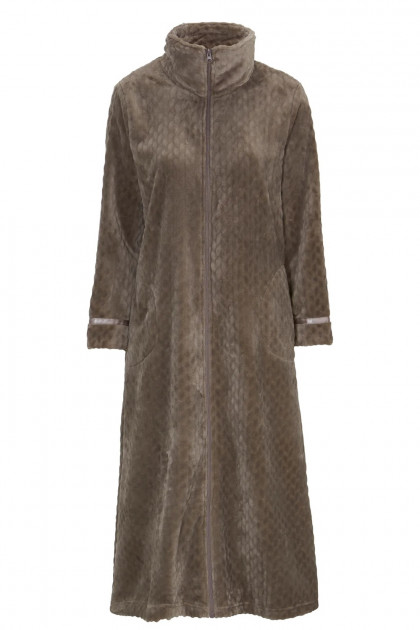 Long robe with zipper and pockets made of warm fleece fabric