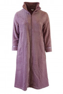 Long robe with zipper and pockets made of warm fleece fabric