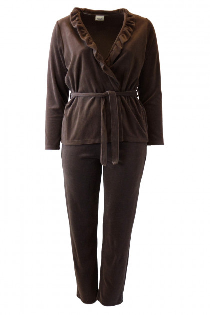 Velvet robe with ruffles