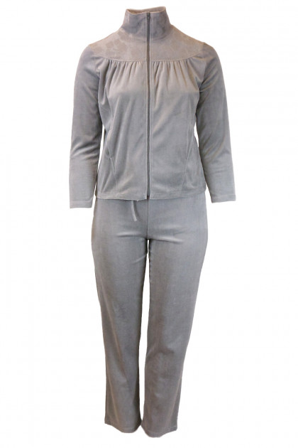 All day flattering velvet set