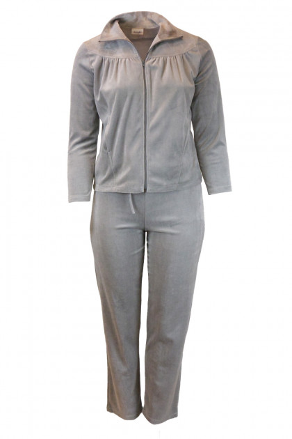 All day flattering velvet set