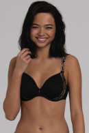 Elegant underwired bra with spacer cups