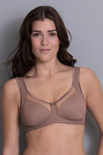 Pre-shaped Comfort non-wired bra