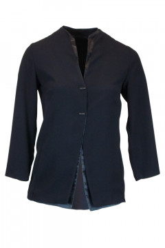 Elegant long jacket with front buttons
