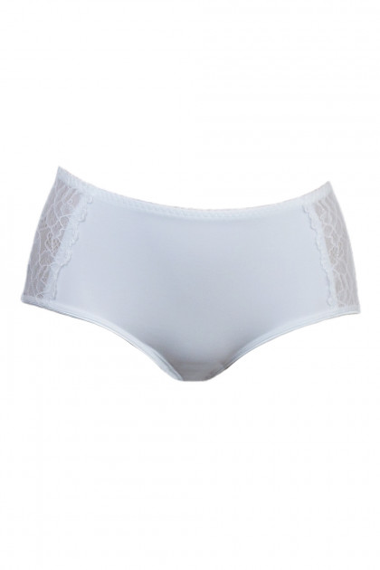 Άνετο και απαλό σλιπ με δαντέλα στα πλαϊνά. Καλύπτει και τις εύσωμες σιλουέτες