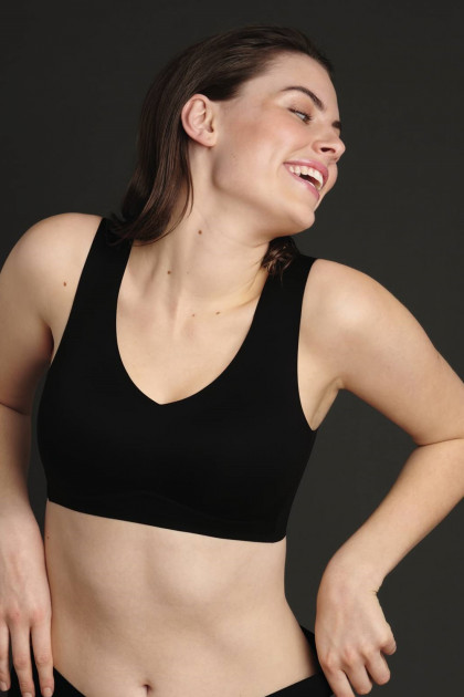 Essential nonwired bralette with removable padded cups