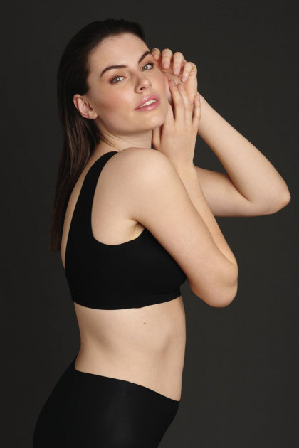 Essential nonwired bralette with removable padded cups