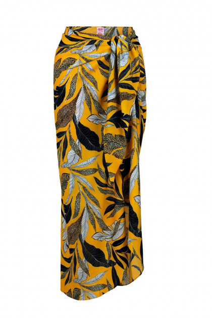 Floral pareo that can be worn in many ways