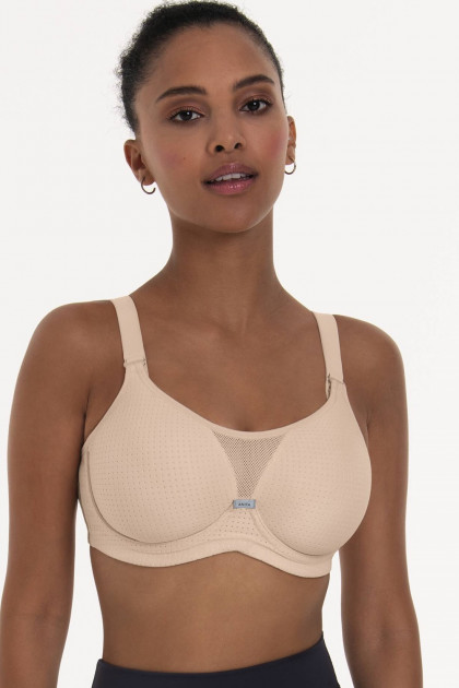 Perfomance underwired sports bra