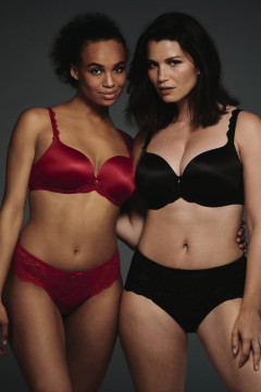 Luxury underwired bra with moulded cups