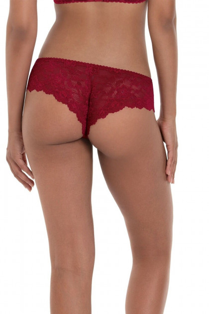 Sexy, brazilian-type slip with lovely lace