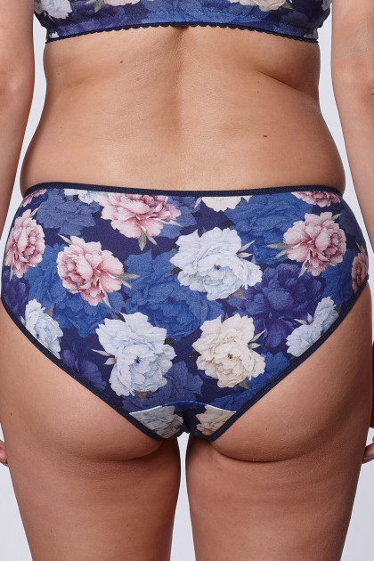 Cotton, elastic slip that does not press the buttocks