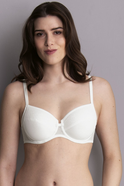 Romantic underwired bra in lace and tulle design