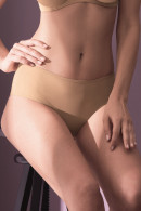 Seamless slip made of silky microfiber. For every day
