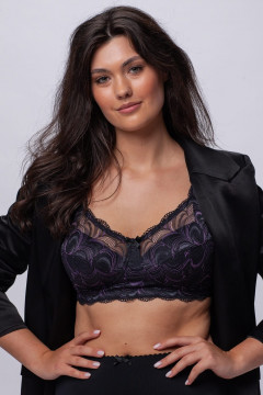 Luxury non-wired bra with beautiful lace and padded cups