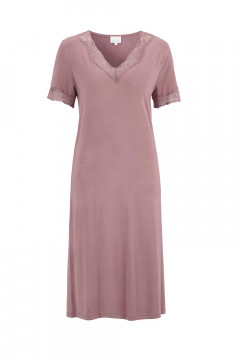 Nightdress with short sleeves and lace