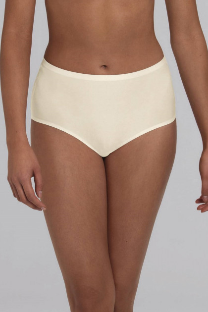 Ψηλόμεσο σλιπ χωρίς ραφές. Από ελαστικό ύφασμα. Δεν διαγράφει