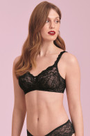 Luxurious and feminine non-wired mastectomy bra