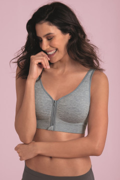 Front-closing, seamless non-wired mastectomy bra