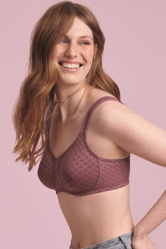 Lightweight, comfortable non-wired mastectomy bra made of fine microfiber