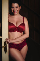 Luxury underwired bra with moulded cups