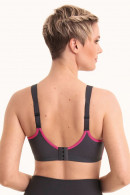 Perfomance underwired sports bra