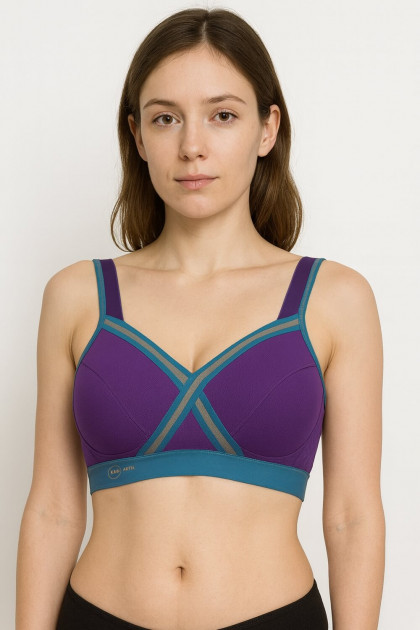 Stylish and comfortable medium support non-wired sports bra