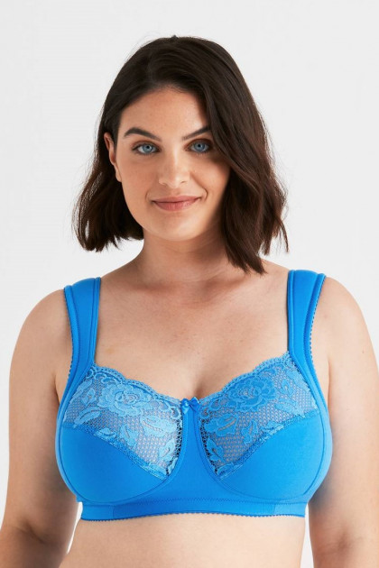 Stable, cotton rich non-wired bra with big lace cups