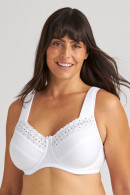 Broderie Anglaise wired bra