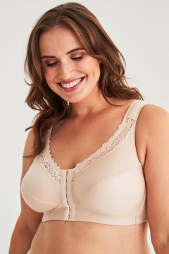 Front fastening non-wired soft bra