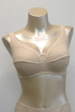 Functional non-wired bra with big cups