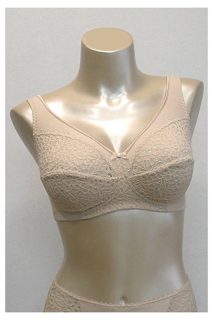 Functional non-wired bra with big cups
