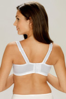 Non-wired bra with deep cups reinforced at the base and the sides