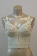 Embroidered non-wired front fastening bustier