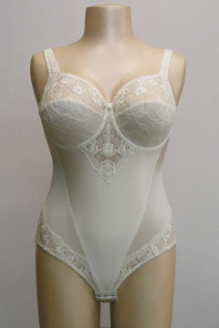 Underwired boby with delicate lace that flatters the body