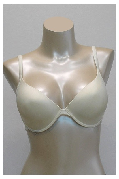 Underwired bra ideal for clothes with a deep décolleté