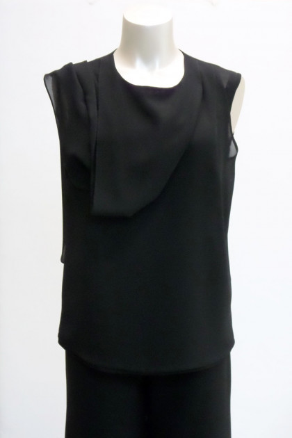 ΜΠΛΟΥΖΑ αμάνικη (ΤΟΠ) με φουλάρι