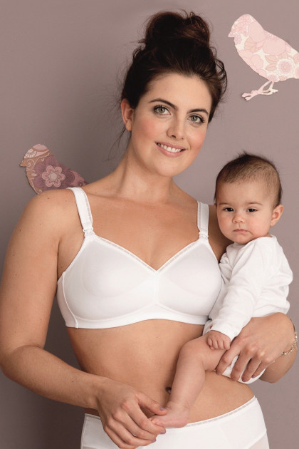 Nonwired nursing bra made of fine microfiber. Soft cups without seams. Perfect support.