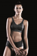 Functional maximum support non-wired sports bra with cross straps